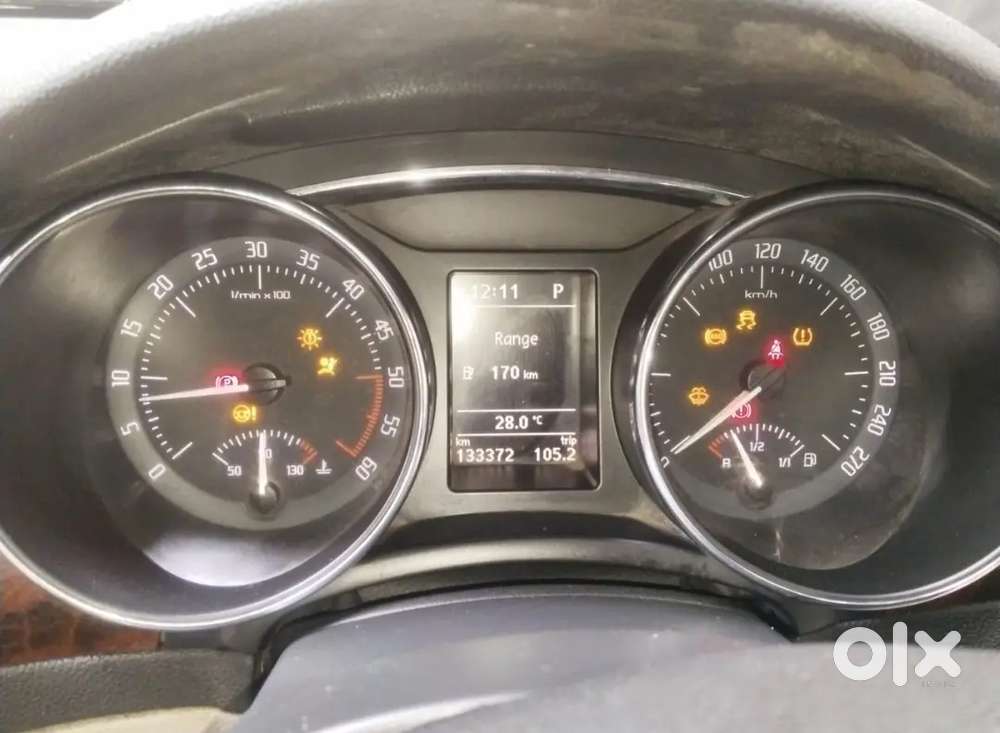 Skoda Superb Elegance 2.0 Tdi At2012 Diesel 135000 Km Driven