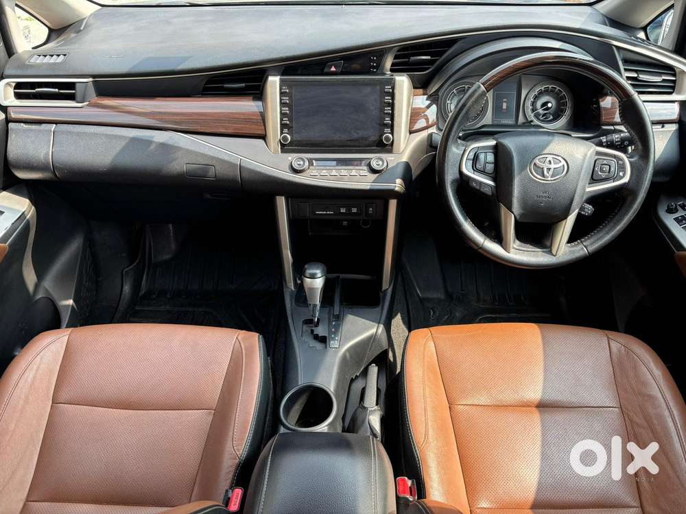 Toyota Innova Crysta 2.8 Zx At, 2022, Diesel