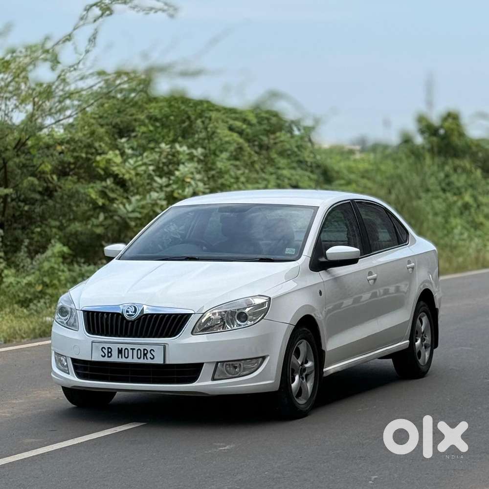 Skoda Rapid Elegance 1.6 Tdi Cr Manual, 2013, Diesel