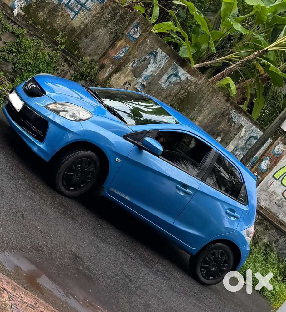 Honda Brio Mt 2012