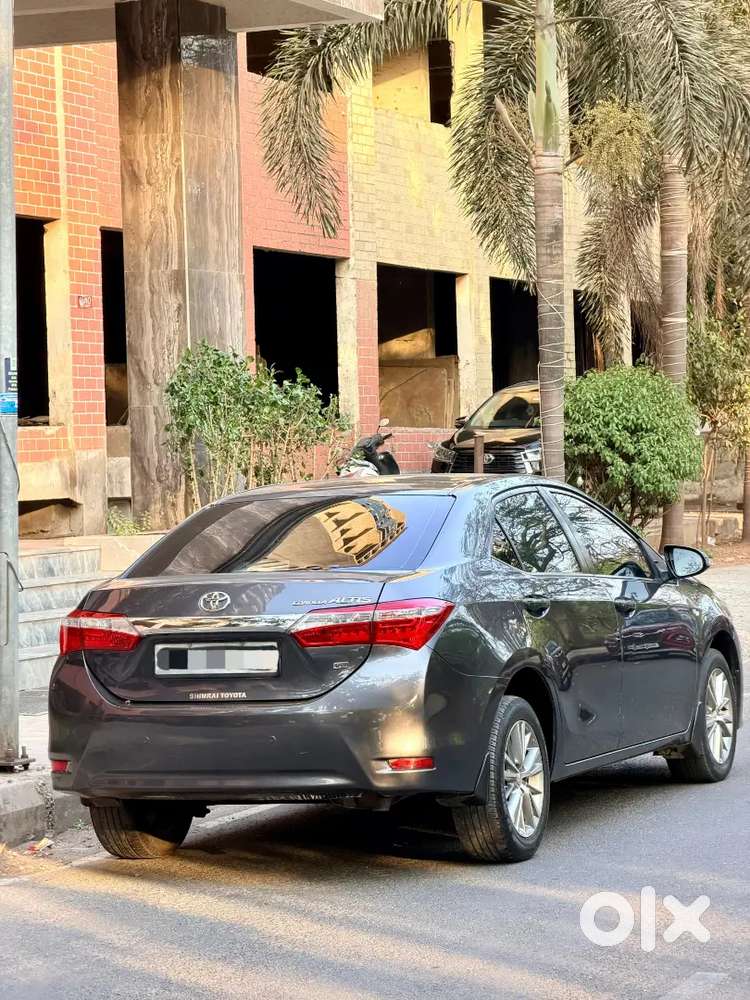 Toyota Corolla Altis 2016 Petrol Well Maintained