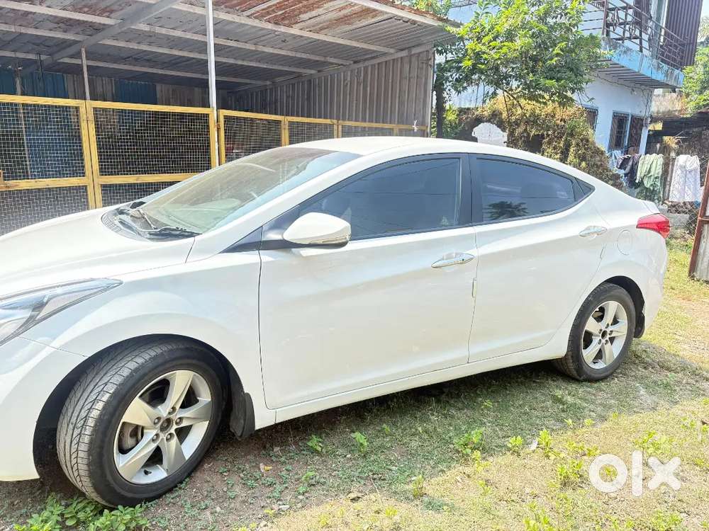 Hyundai Elantra Diesel Manual 2015 Variant