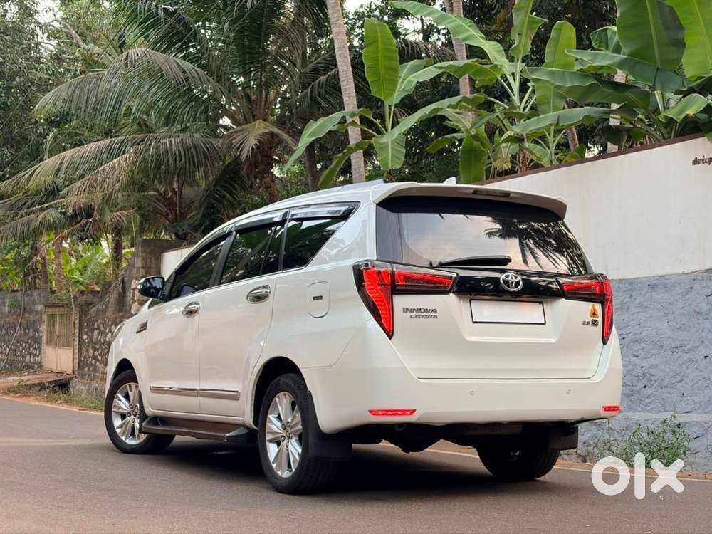 Toyota Innova Crysta 2019 Diesel Well Maintained Propercompany Service