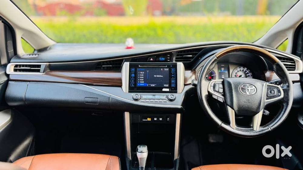 Toyota Innova Crysta 2.8 Z, 2016, Diesel