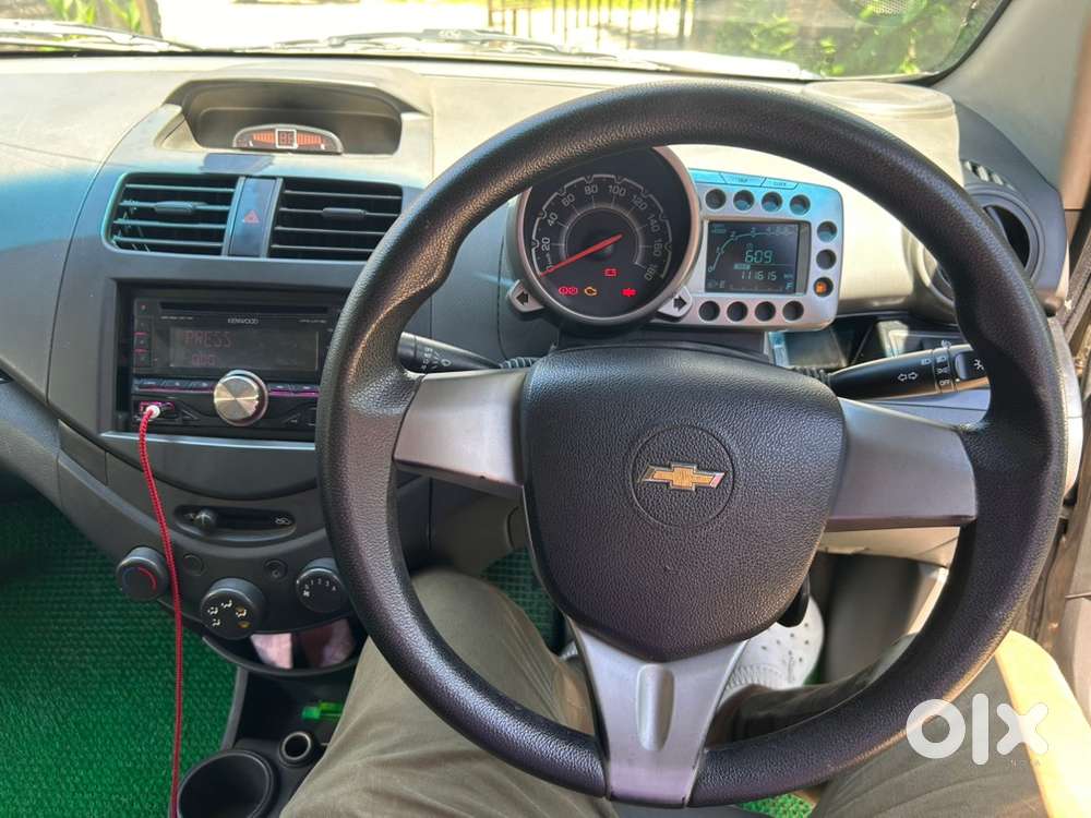 Chevrolet Beat Petrol 2014