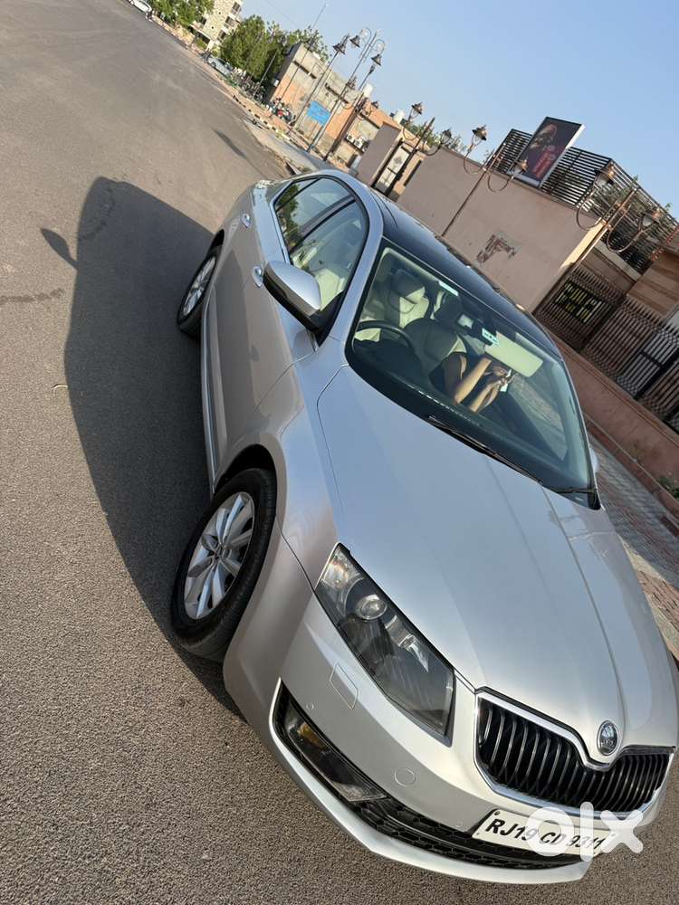 Skoda Octavia 2014 Diesel 80000 Km Driven