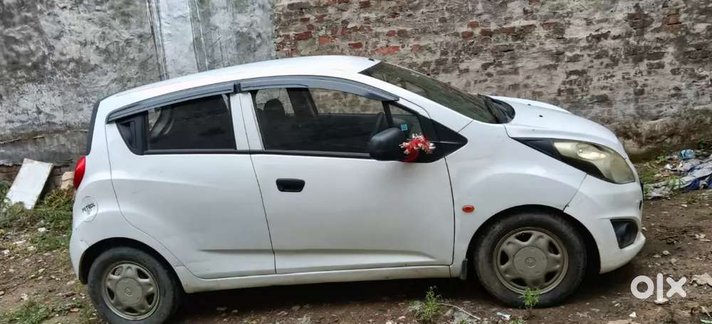 Chevrolet Beat Petrol 2015