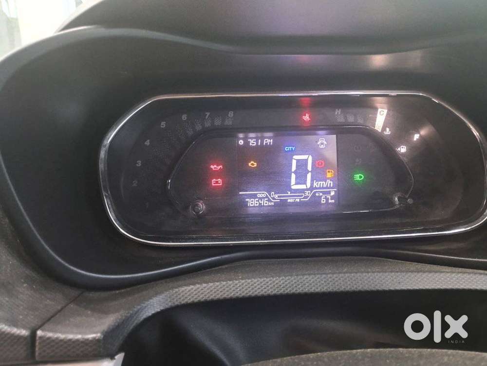 Tata Nexon 1.5 Revotorq Xz, 2022, Petrol