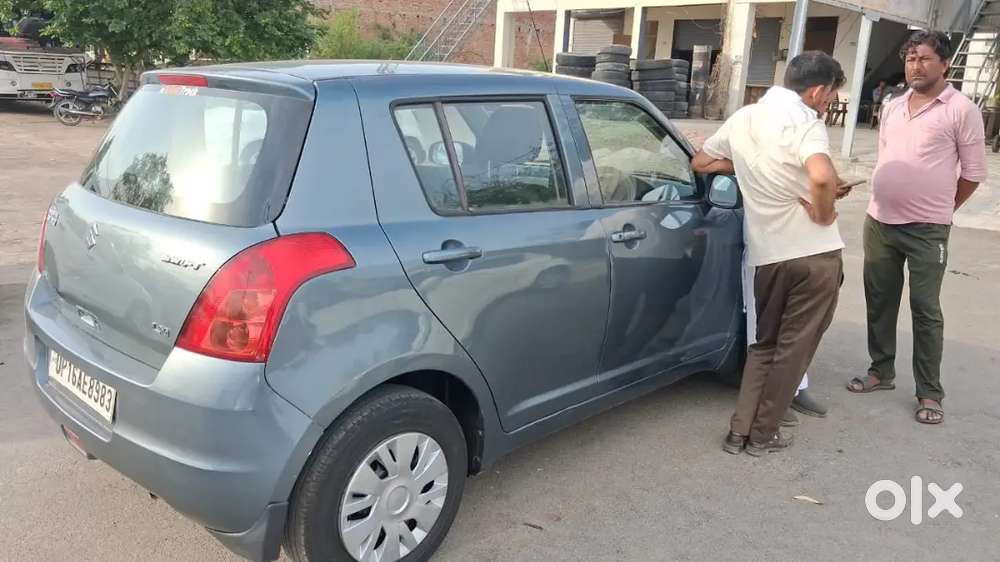 Maruti Suzuki Swift Lxi 2011