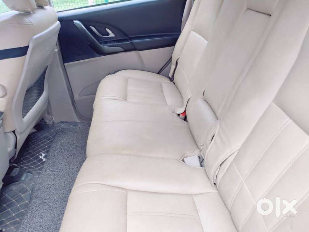 Mahindra Xuv500 At W6 2wd, 2018, Diesel