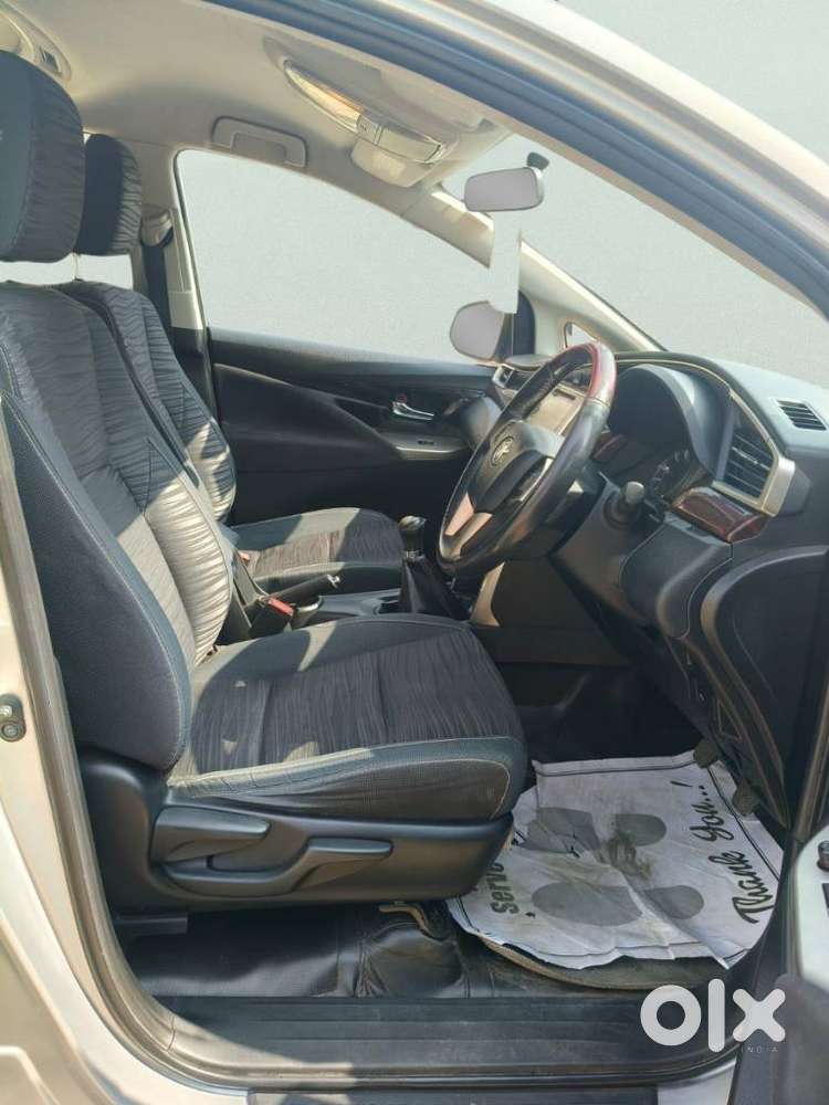 Toyota Innova Crysta 2.4 V 8 Str, 2016, Diesel