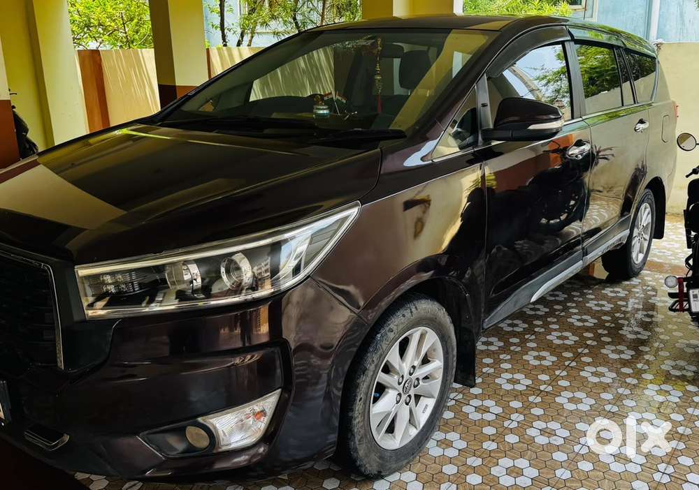 2016 Toyota Innova Crysta