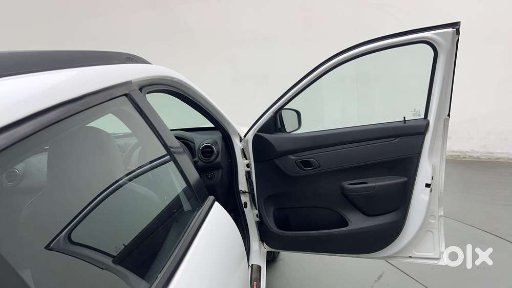 Renault Kwid 1.0 Rxt Amt, 2023, Petrol