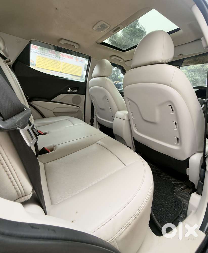 Mahindra Xuv300 W8 Option, 2021, Petrol