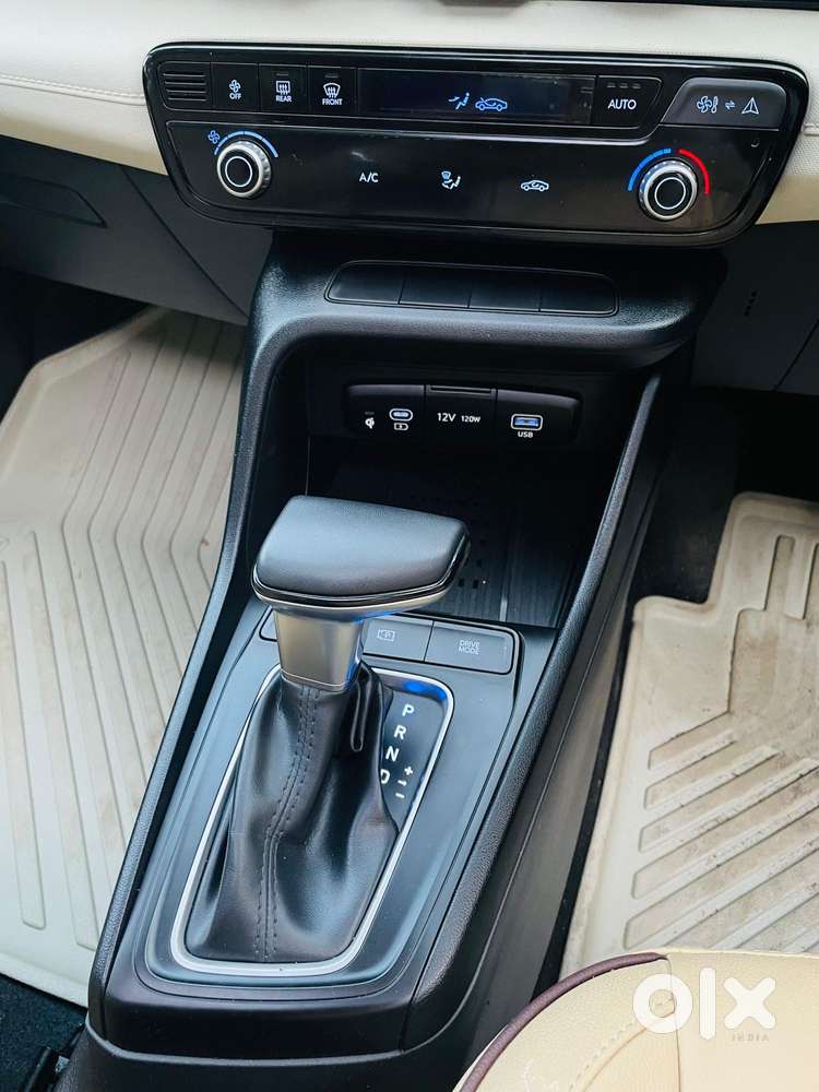 Hyundai Verna 1.5 Sx Ivt, 2023, Petrol