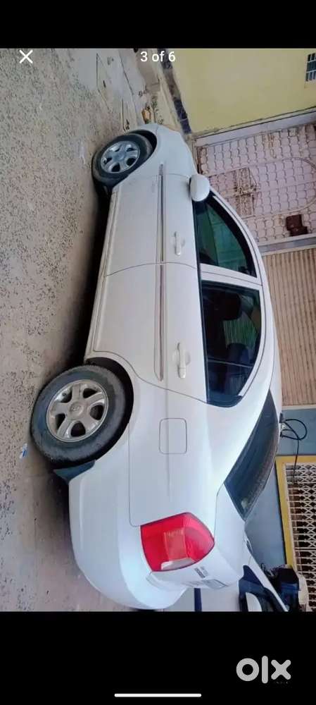 Well Maintain Car Ac Chilled Music System Okay 70% Tire 25 Mileage