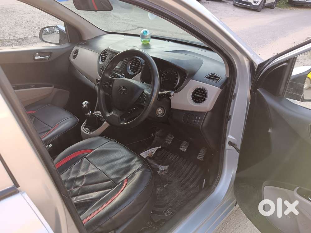 Hyundai Grand I10 Sportz, 2016, Petrol
