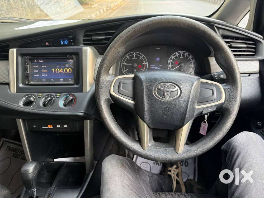 Toyota Innova Crysta 2.8 Gx At 8s, 2017, Petrol