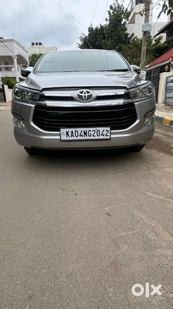 Toyota Innova Crysta 2017 Petrol 125000 Km Driven