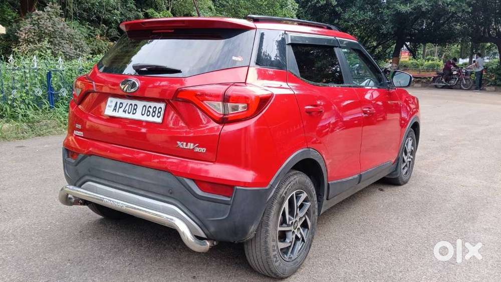 Mahindra Xuv300 W8, 2022, Petrol