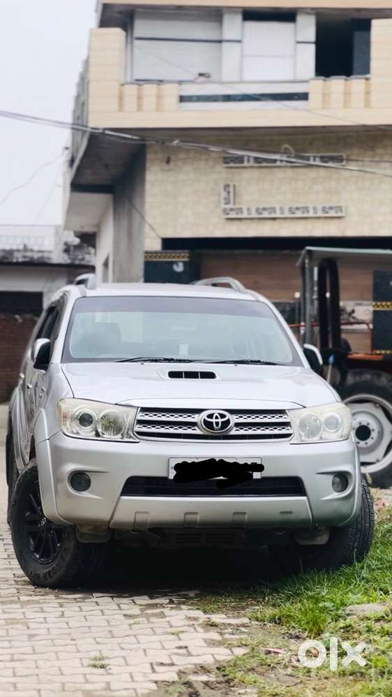 Toyota Fortuner 2011 Diesel Manual 4th Owner