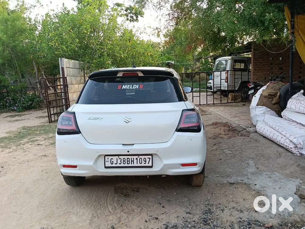 Maruti Suzuki Swift 2024 Cng & Hybr 32000 Km Driven