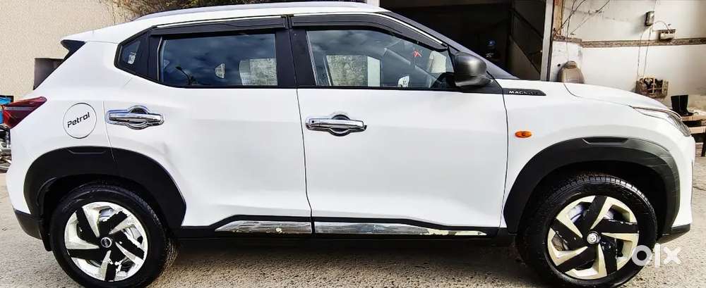 Nissan Magnite 2023 Cng & Hybrids 100000 Km Driven