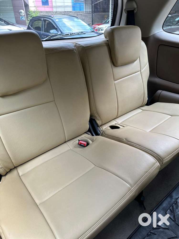 Toyota Innova 2.5 V 7 Str, 2015