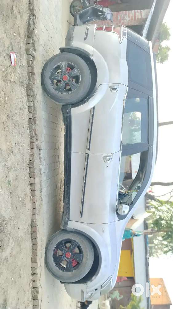 Mahindra Xuv500 2012