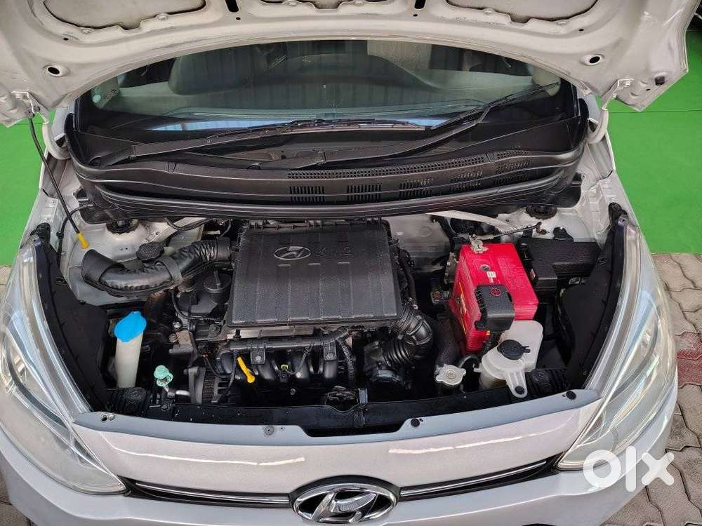 Hyundai Grand I10 Sportz, 2016, Petrol