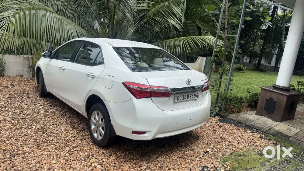 Toyota Corolla Altis 2016 Manual Petrol