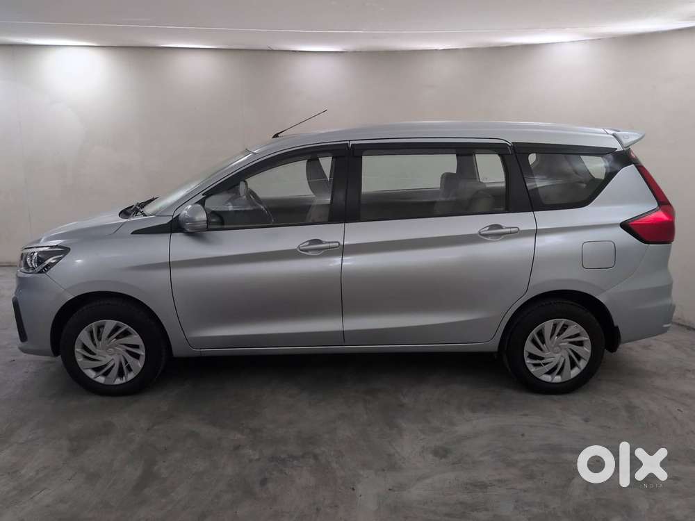 Maruti Suzuki Ertiga Vxi At, 2023, Petrol