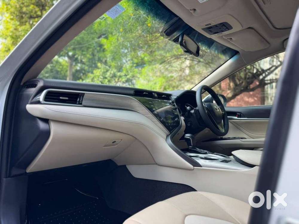 Toyota Camry Hybrid, 2019, Petrol