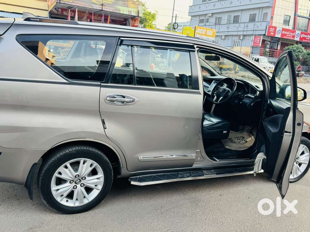 Toyota Innova Crysta Zx 2.4 Diesel 7 Seater, 2016, Diesel