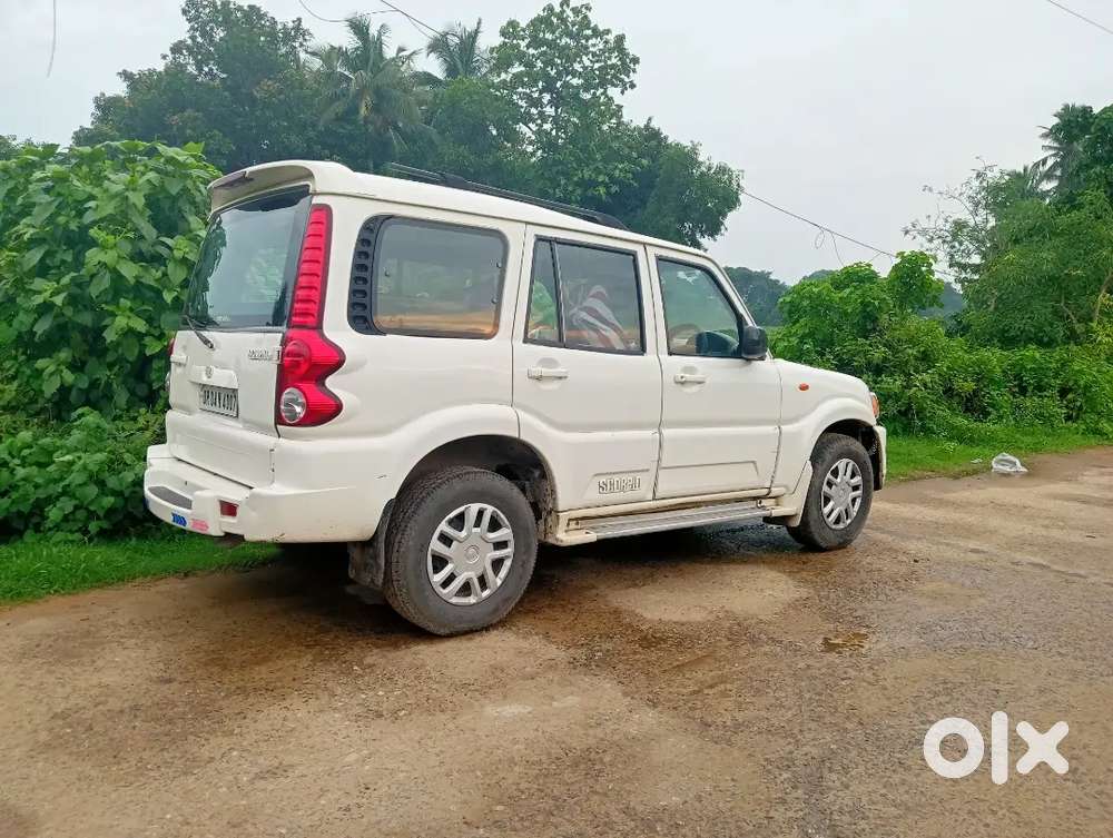 Mahindra Scorpio Classic 2012 Diesel 123000 Km Driven