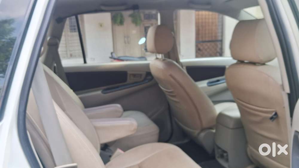 Toyota Innova 2.5 G (diesel) 7 Seater, 2011, Diesel