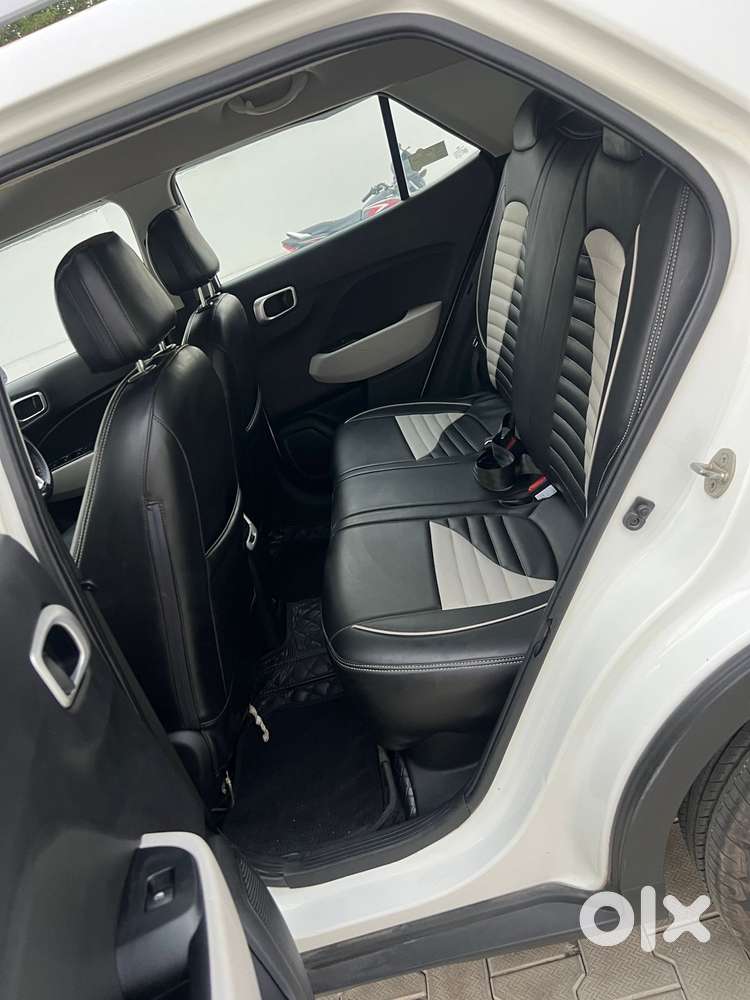 Hyundai Venue 1.2 S (o), 2022, Petrol