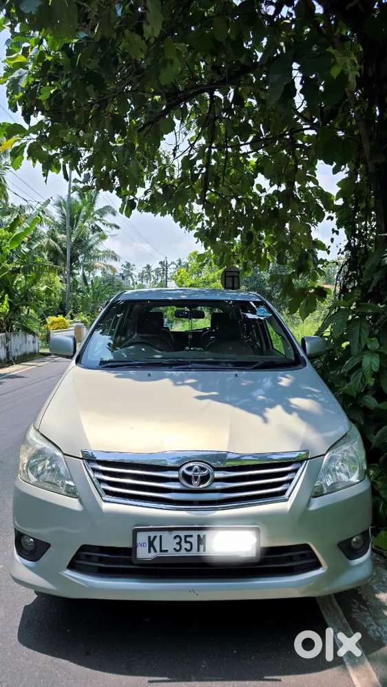 Toyota Innova 2.5 G 2012, Re Registered.