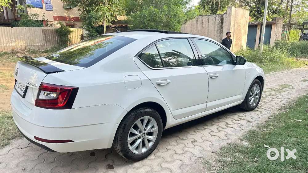 Skoda Octavia 2018 Petrol 102341 Km Driven