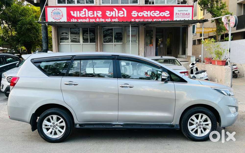 Toyota Innova Crysta 2.4 V 8 Str, 2017, Diesel