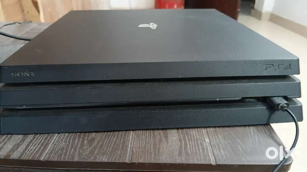 PS4 pro 1TB with GTA 5 cd