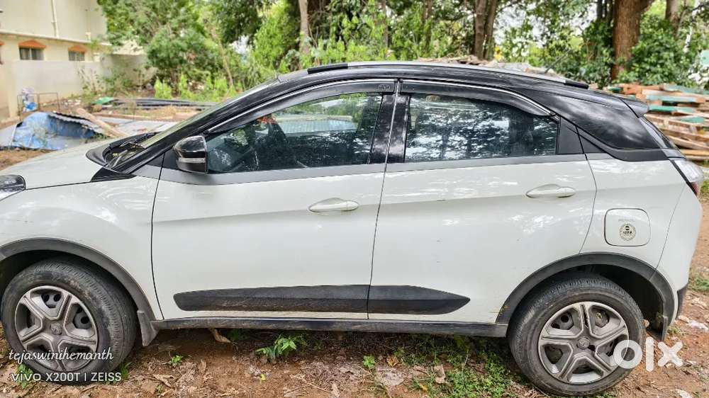 Tata Nexon Petrol Manul. 27/11/ 2017