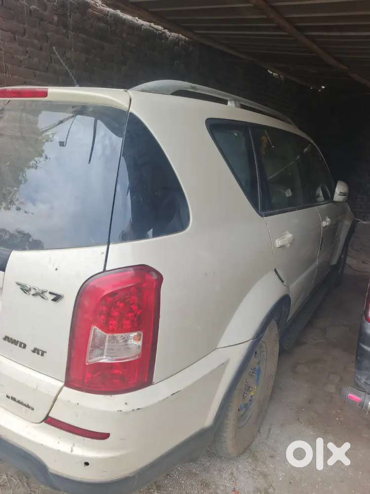 Mahindra Rexton 2013 Diesel 120000 Km Driven
