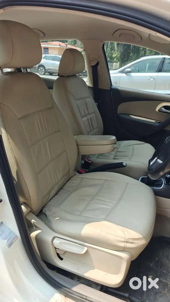 Volkswagen Vento Petrol Highline, 2011, Petrol