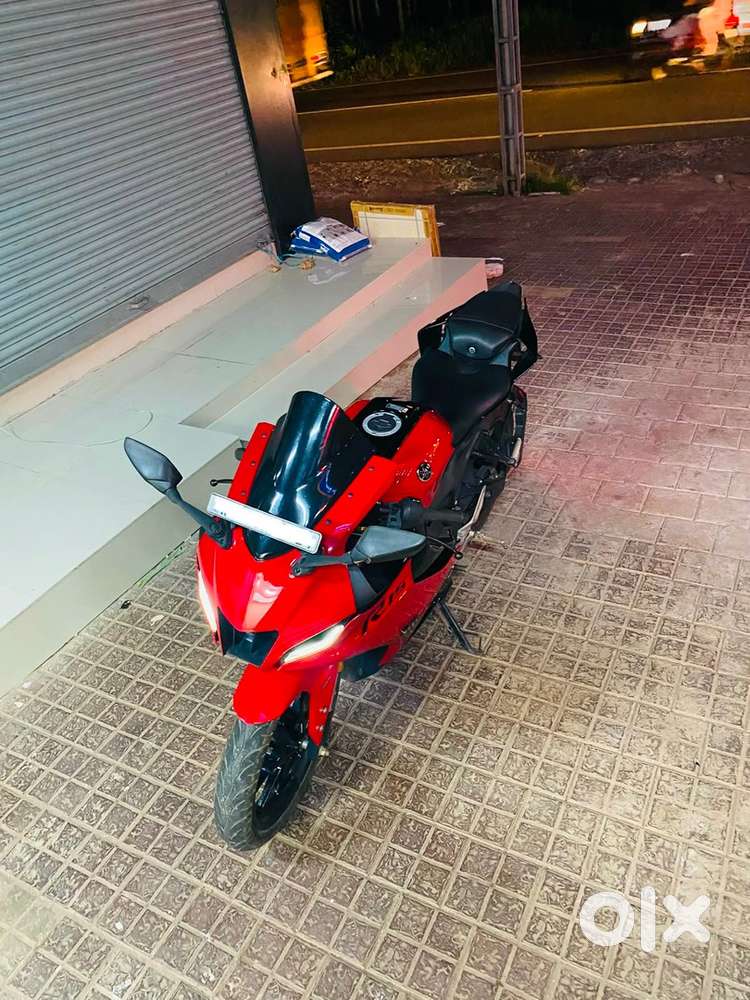 Yamaha R15 v4 2022 model