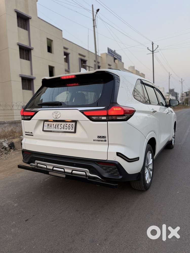 Toyota Innova Hycross 2.0 Vx Hybrid 7 Str, 2023, Petrol