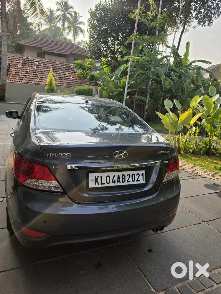Hyundai Fluidic Verna Automatic 2011 Petrol 48000 Km Driven