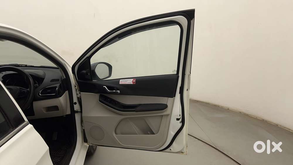 Tata Tigor Xza Plus, 2022, Petrol