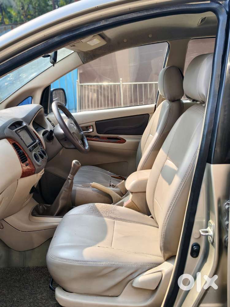 Toyota Innova 2004-2011 2.5 V Diesel 8-seater, 2007, Diesel