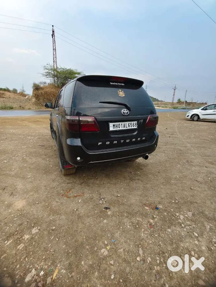 Toyota Fortuner Legender 2009 Diesel 100000 Km Driven
